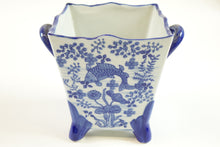 Load image into Gallery viewer, Early 20th Century Chinese Porcelain Vace
