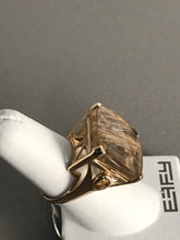 Load image into Gallery viewer, 10 Karat Gold Ring With Quartz Stone 23.25 Ctr
