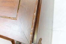 Load image into Gallery viewer, Secretariat desk with hutch cabinets (38" x 20.5" x 85.5")