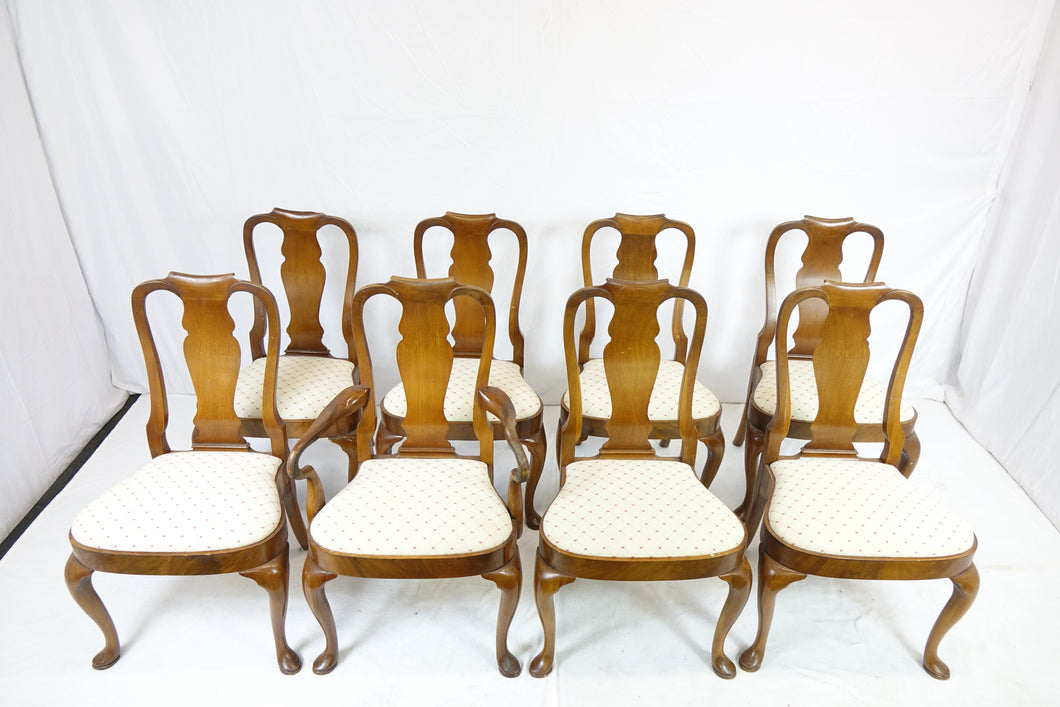 White Cushion Chairs (8 Pieces)(22