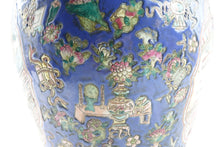 Load image into Gallery viewer, A Pair of Antique Chinese Porcelain Urns