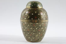 Load image into Gallery viewer, A Pair of Beautiful Decorative Brass Urns
