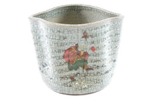 Load image into Gallery viewer, Antique Chinese Cracked Bowl with Special Design
