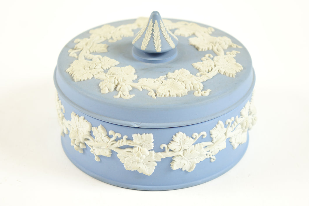 Antique Wedgwood Round Box with Lid