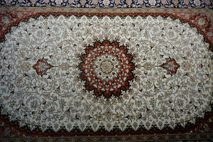 Very fine Persian Silk Qum - 2.6'  4.4'