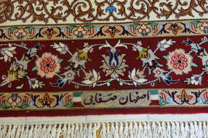 Very fine Persian Isfahan Silk & Wool - 5.1'  3.5'