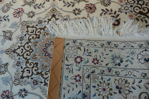 Very fine Persian Nain Silk & Wool - 3.4'  3.4'