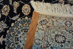 Very fine Persian Nain Silk & Wool - 2.7'  3.2'
