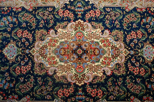Very fine Persian Silk Qum - 4.9'  3.1'