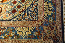 Load image into Gallery viewer, Very fine Persian Isfahan Silk &amp; Wool - 5.5&#39;  3.5&#39;
