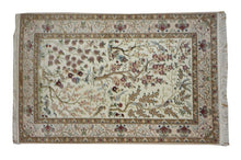 Load image into Gallery viewer, Very fine Persian Isfahan Silk &amp; Wool - 6.4&#39;  4.4&#39;
