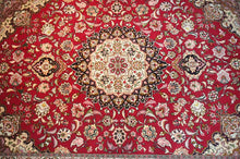 Load image into Gallery viewer, Very fine Persian Tabriz Silk &amp; Wool - 5&#39;  6.1&#39;
