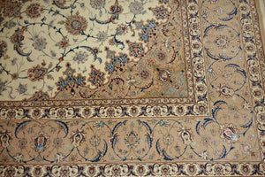 Very fine Persian Isfahan Silk & Wool - 8.5'  11.5'