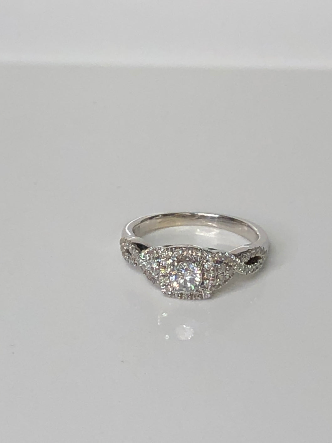 14K Diamond Ring 