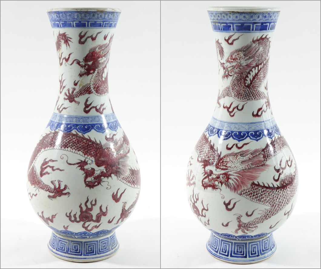 A Pair of Antique Chinese Porcelain Vases with 6 Marks