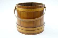 Load image into Gallery viewer, American Old Wood Bucket
