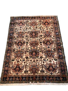 Rug, Persian Heriz - 4'-10"  6'-1"