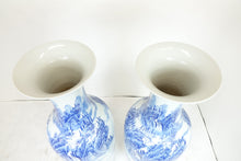 Load image into Gallery viewer, A Pair of Very Large Blue and White Chinese Porcelain Vases Marking on the Body
