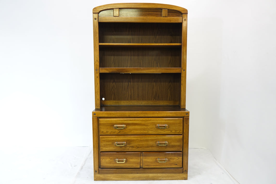 Beautiful Vintage Oak Cabinet With Drawers (40