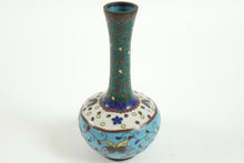 Load image into Gallery viewer, Antique Chinese Decorative Vase
