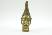 Load image into Gallery viewer, Antique African Bronze Sculpture of a Woman
