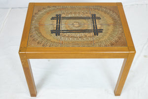 Small decorative Table/Tile top (27.5" x 20" x 21")