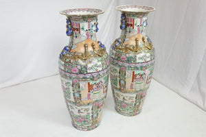 A Pair Of Large Famille Of Rose Chinese Vase (1'1" x 1'1" x 3'1")