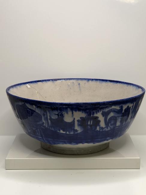 Chinese antique blue and white bowl