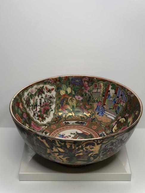 Chinese antique Rose famille bowl