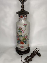 Load image into Gallery viewer, Antique Chinese lamp White
