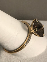 Load image into Gallery viewer, 10 Karat Gold Ring With Smoke Stone
