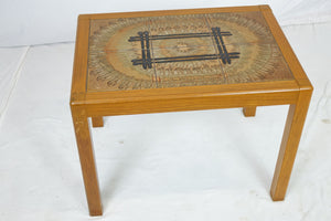 Small decorative Table/Tile top (27.5" x 20" x 21")
